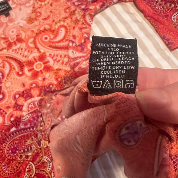 Coco Blanco Red Cold Shoulder Paisley Blouse Womens Size M - Picture 10 of 11